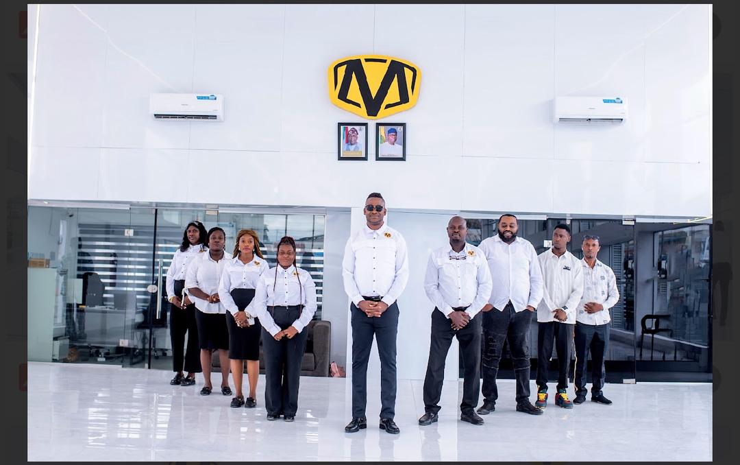 Manchy Automobile Showroom