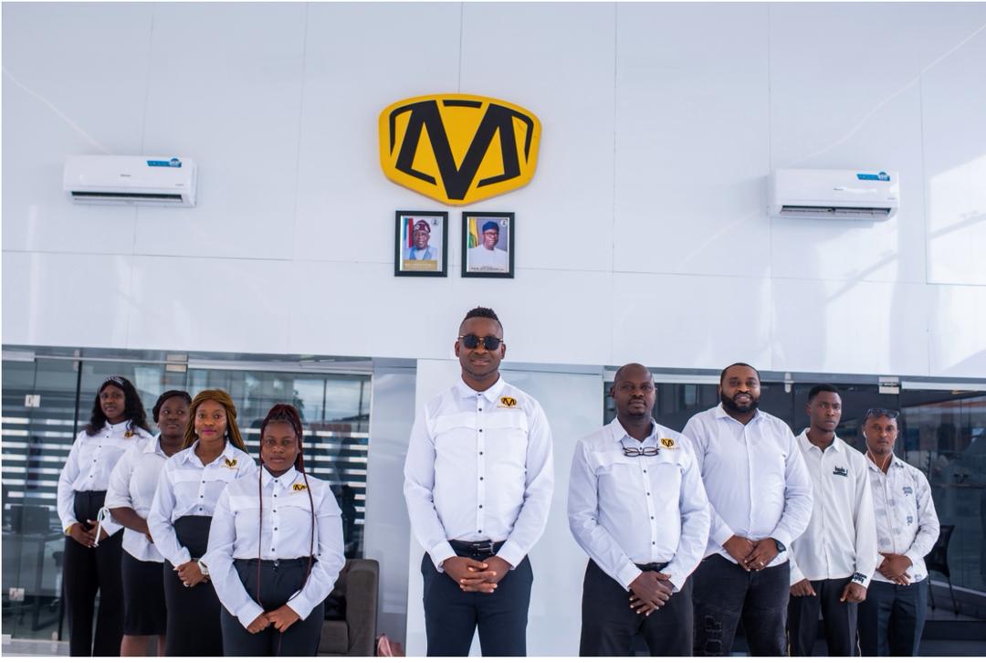 Manchy Automobile Showroom