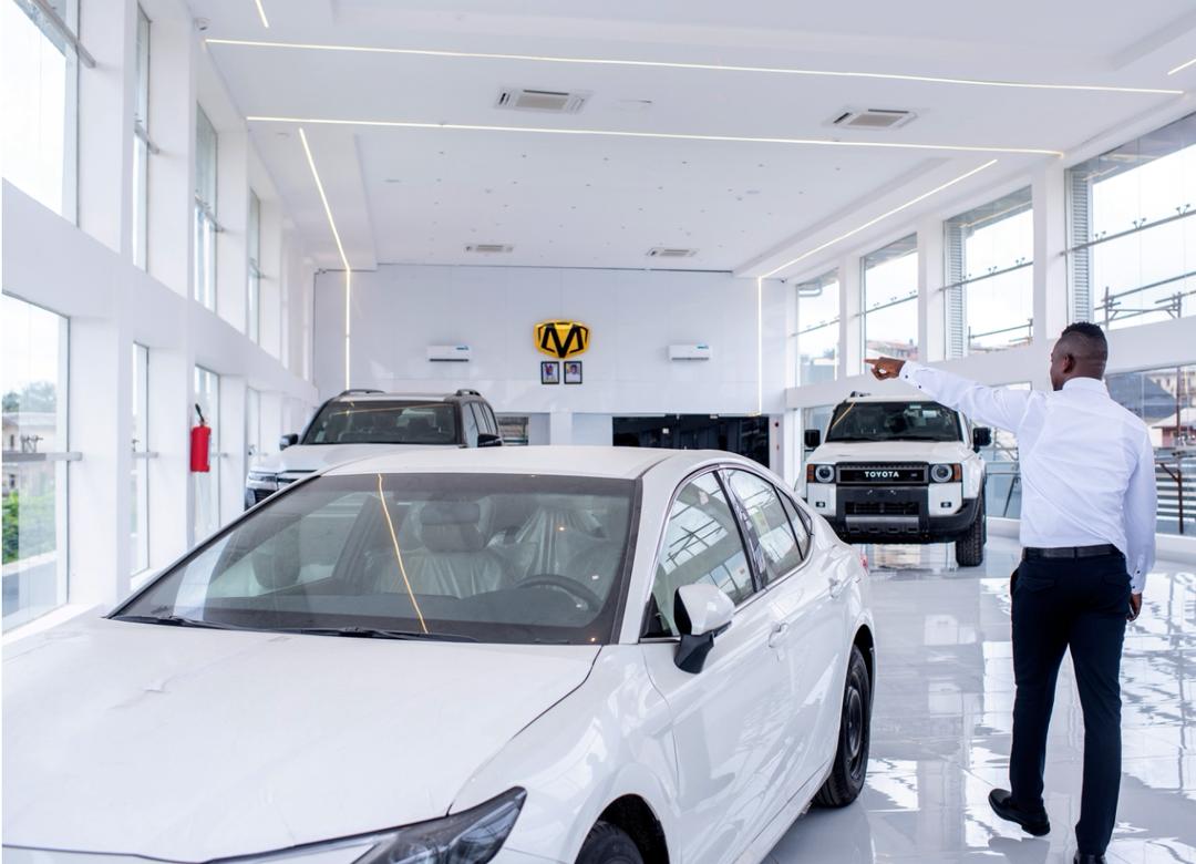 Manchy Automobile Showroom
