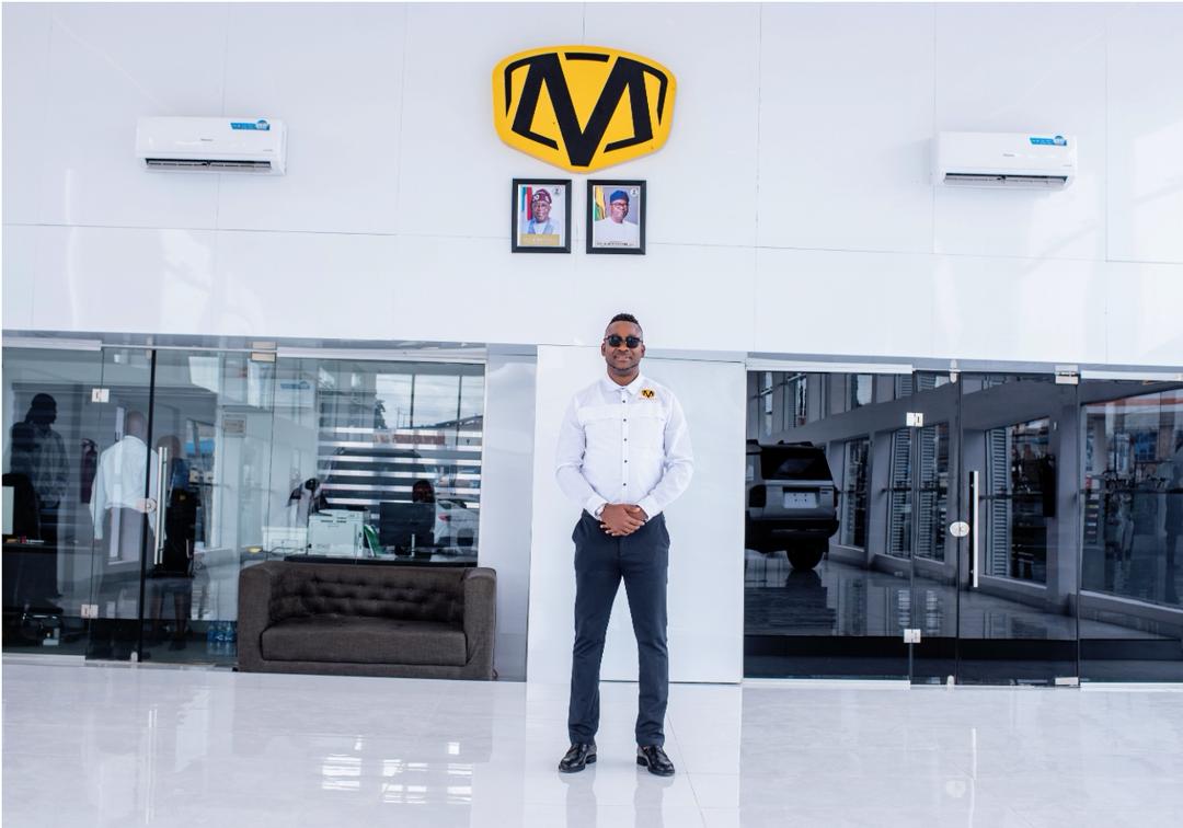 Manchy Automobile Showroom