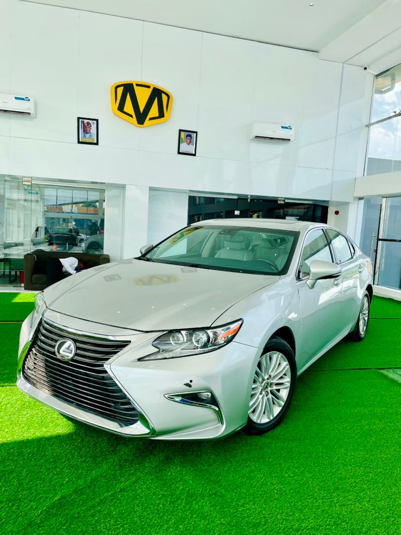 Lexus ES350